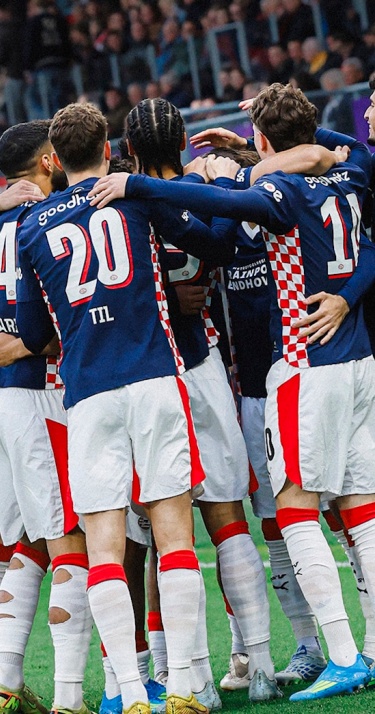 Liveblog | PSV pakt eerste zege na titelfeest en wint bij Sparta Rotterdam