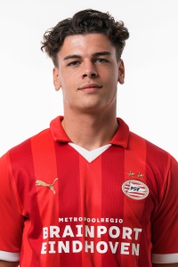 Ya&euml;l Gil y Mui&ntilde;os