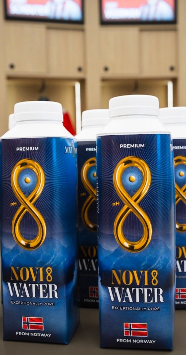 Business | Novi8 Water nieuwe sponsor van PSV