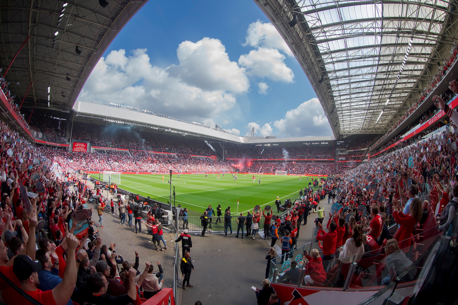 PSV - Bezoekersinformatie | Wegafsluiting en geen Brainport FANzone bij PSV – SSC Napoli