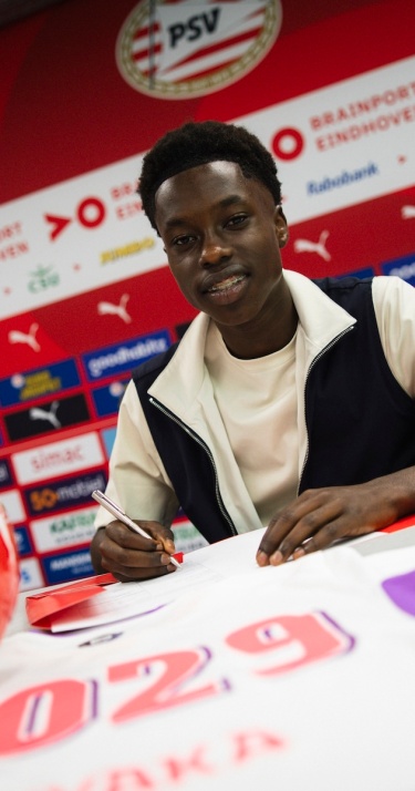Profcontract | David Zirarusha Shyaka tekent tot 2029 bij PSV