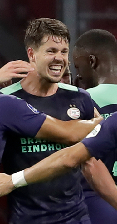 PSV wint Johan Cruijff Schaal na topwedstrijd in Amsterdam