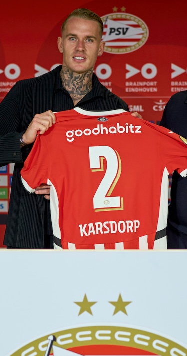 Transfer | PSV trekt ervaren rechtsachter Karsdorp aan