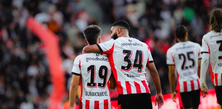 Liveblog | PSV pakt drie punten en verslaat FC Groningen in doelpuntrijk duel