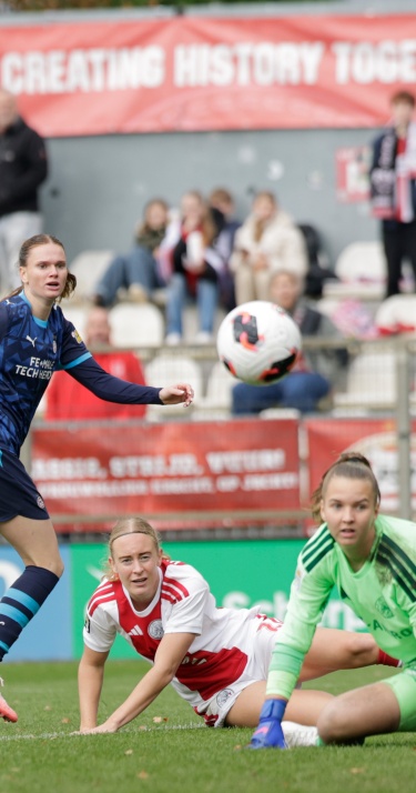 Verslag | PSV Vrouwen overklast Ajax in Amsterdam: 1-4