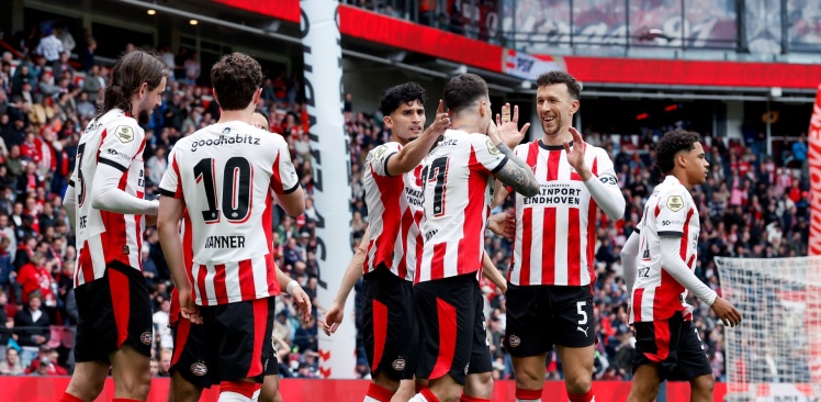 Nabeschouwing | PSV sluit seizoen in stijl af en kroont zich tot meest dominante kampioen ooit 