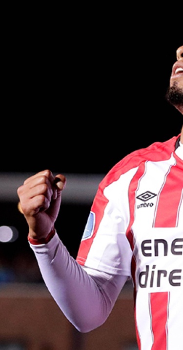 Cocu blij met Maher, niet met voorhoede