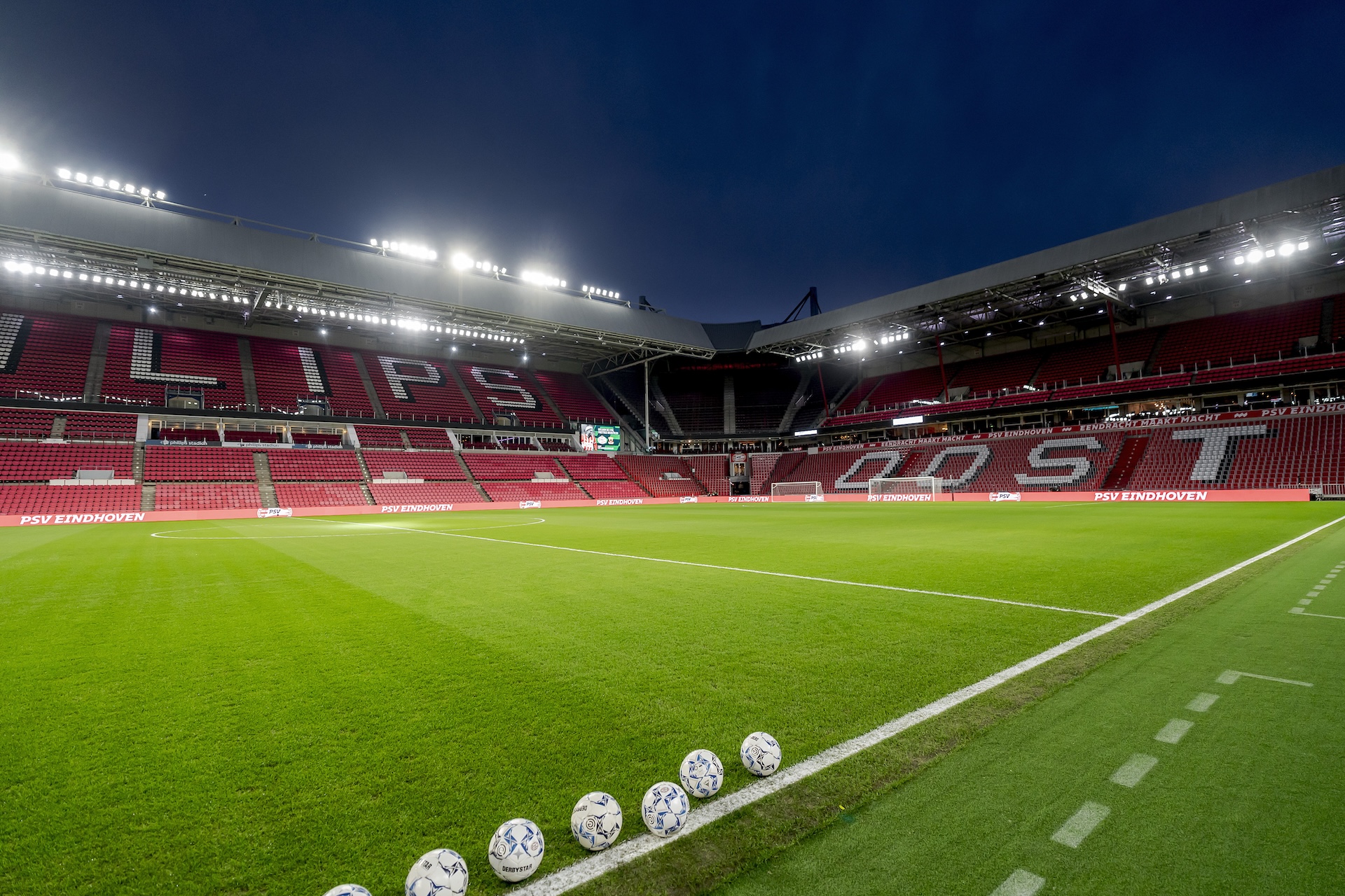 Nieuws | Philips Stadion heeft beste grasmat van Nederland
