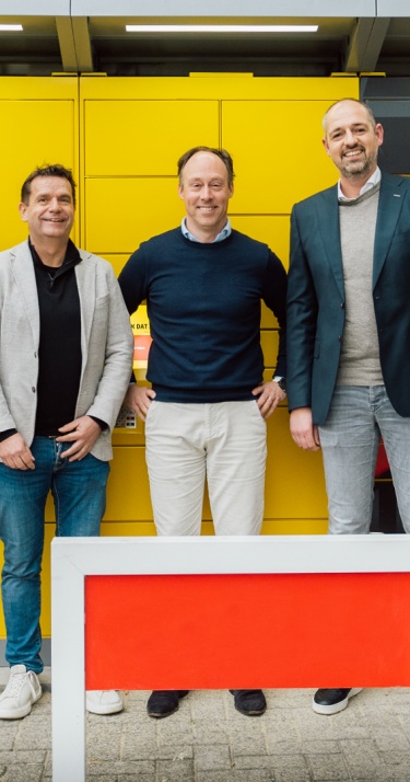 Nieuws | DHL opent pakketautomaat bij Philips Stadion