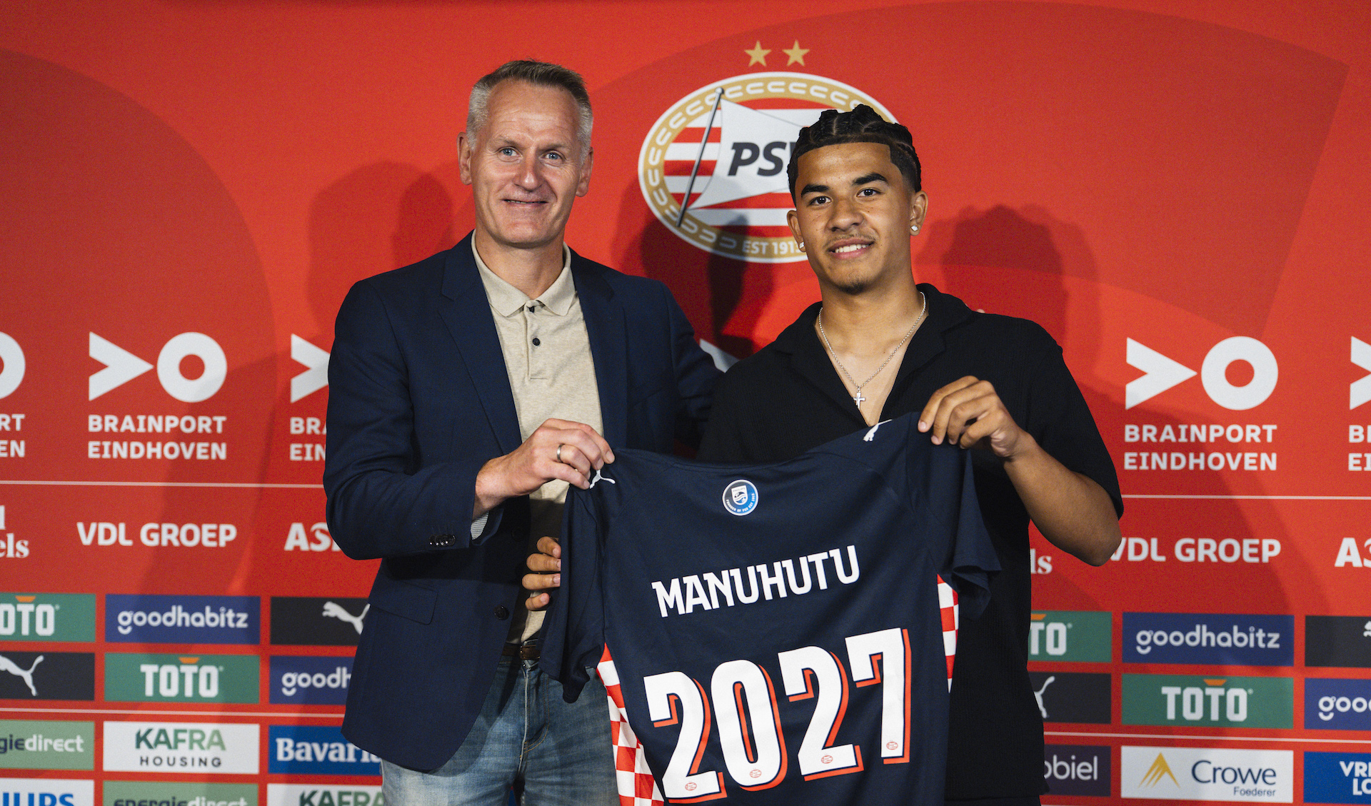 PSV - Contractnieuws | Rivas Manuhutu tekent bij tot medio 2027