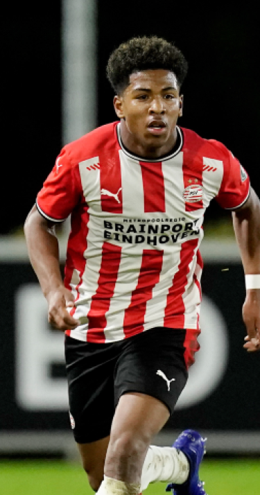 Jong PSV moet genoegen nemen met een punt na late tegentreffer