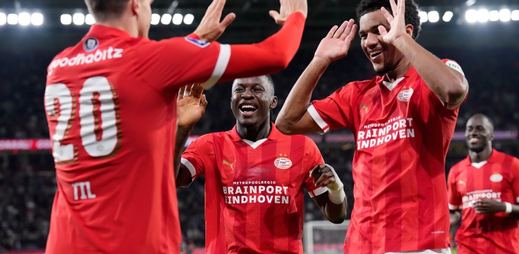 Liveblog | PSV behoudt ongeslagen status en pakt drie punten tegen FC Volendam