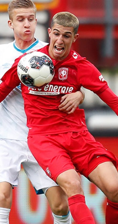 Jong PSV - FC Twente in het Jan Louwers Stadion