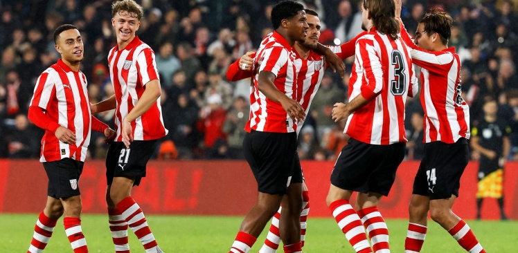 Liveblog | PSV boekt zakelijke zege op sc Heerenveen