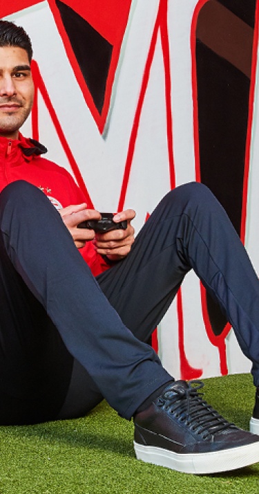 Droombaan voor &eacute;&eacute;n dag: eSporter van PSV