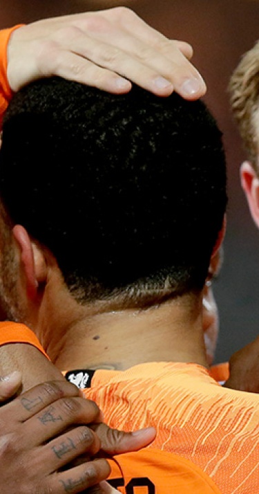 Interlandupdate: Oranje wint, Lozano en Pereiro scoren