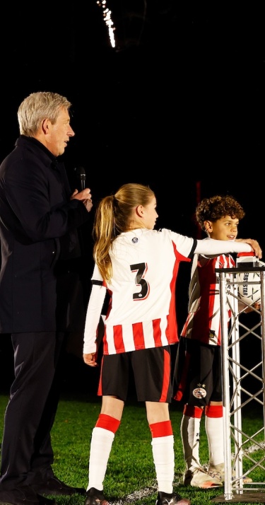 Nieuws | TenCate Stadion De Herdgang feestelijk geopend 