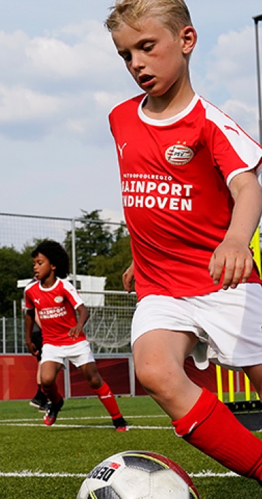 Spelers gescout tijdens PSV Soccer School Talentendag