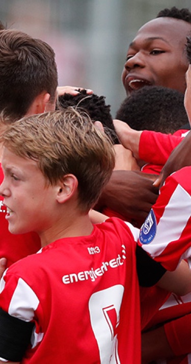 PSV-jeugdteams starten aan competitie