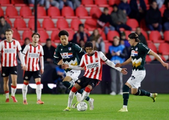 Wedstrijdverslag | Jong PSV geeft voorsprong uit handen en verliest Lichtstadderby