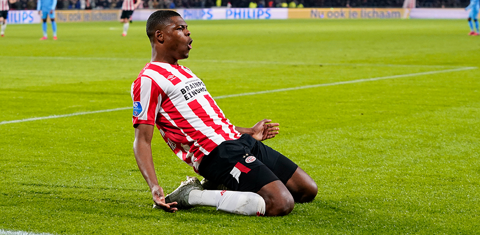 PSV - Denzel Dumfries maakt transfer naar Inter