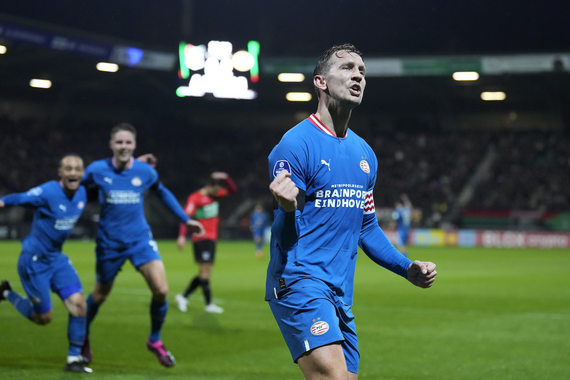 Als Luuk de Jong scoort voegt hij zich bij o.a. Willy van der Kuijlen als meest scorende PSV'er in Nijmegen