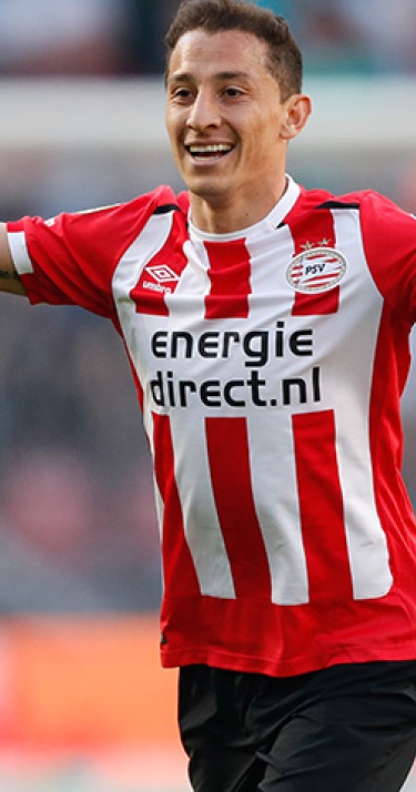 Andr&eacute;s Guardado van PSV naar Real Bet&iacute;s Sevilla