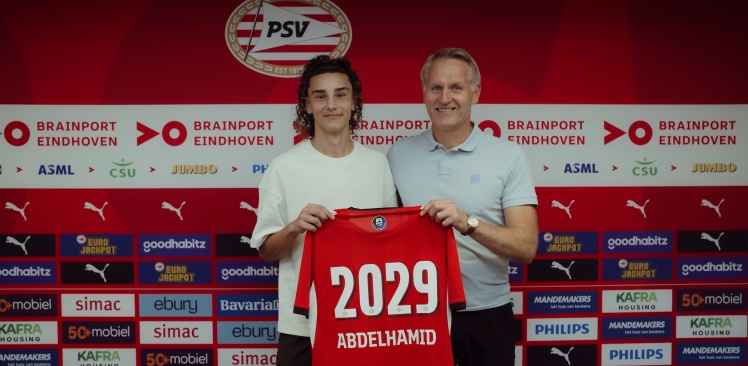 Profcontract | Abdelhamid tekent eerste profcontract bij PSV 