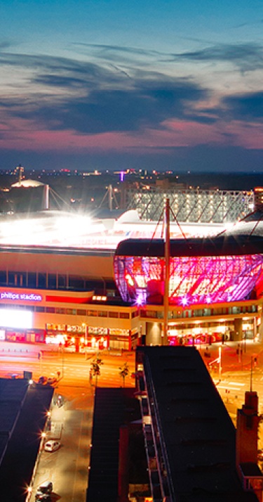 PSV stevent af op uitverkocht Philips Stadion 