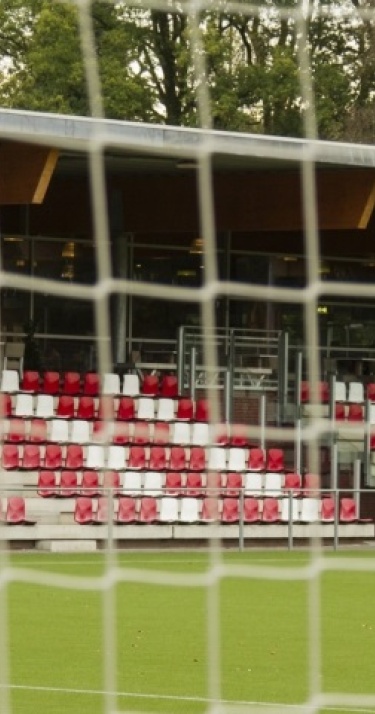 Laat uw kind trainen als PSV-jeugdspeler en steun stichting LOOT