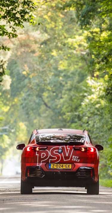 Business | PSV stapt per 2026-2027 over op Mercedes-Benz