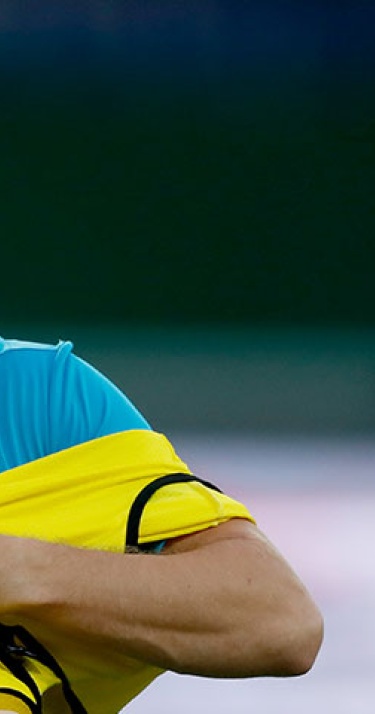 Van Bommel neemt 21 spelers mee naar Borisov