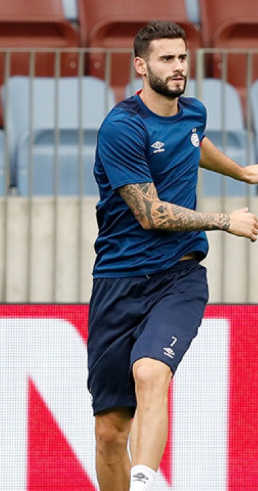 PSV traint na vlucht van twee uur