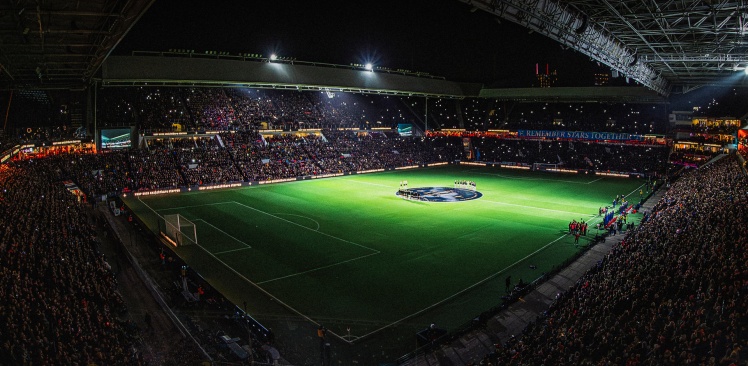 Nieuws | PSV herdenkt ontvallen supporters voorafgaand aan wedstrijd tegen Heracles Almelo