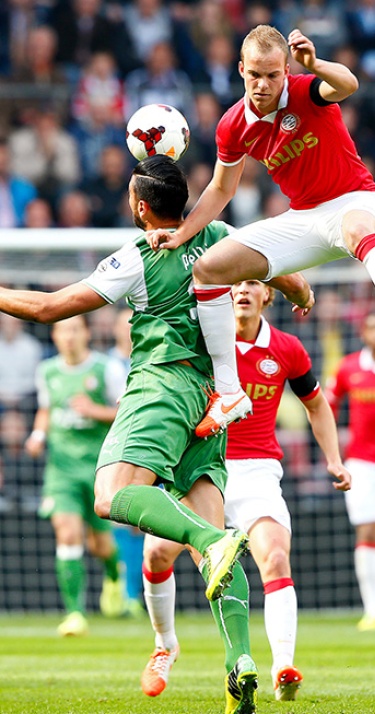 Kaartverkoop topper PSV-Feyenoord start zaterdag