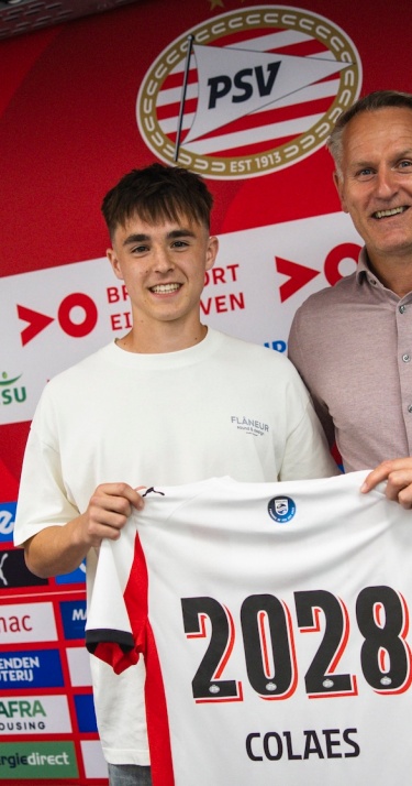 Profcontract | Jonas Colaes tekent eerste contract bij PSV