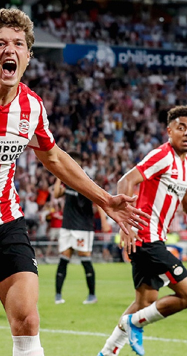 PSV zet duel met Basel in slotfase op de kop 