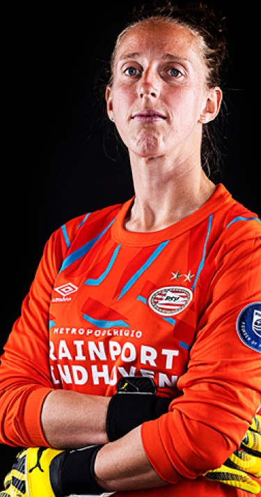 PSV Vrouwen haalt Sari van Veenendaal naar Nederland