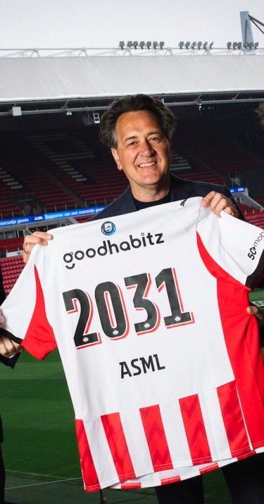 Business | PSV en ASML verlengen samenwerking met vijf jaar 