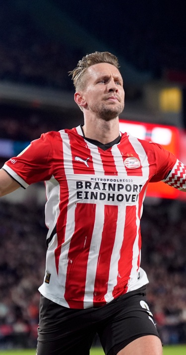 Luuk de Jong is de eerste speler in deze eeuw met een bijdrage aan minstens 200 Eredivisietreffers voor &eacute;&eacute;n specifiek team