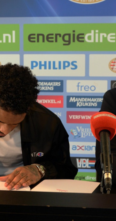 PSV verlengt contract Locadia met een jaar