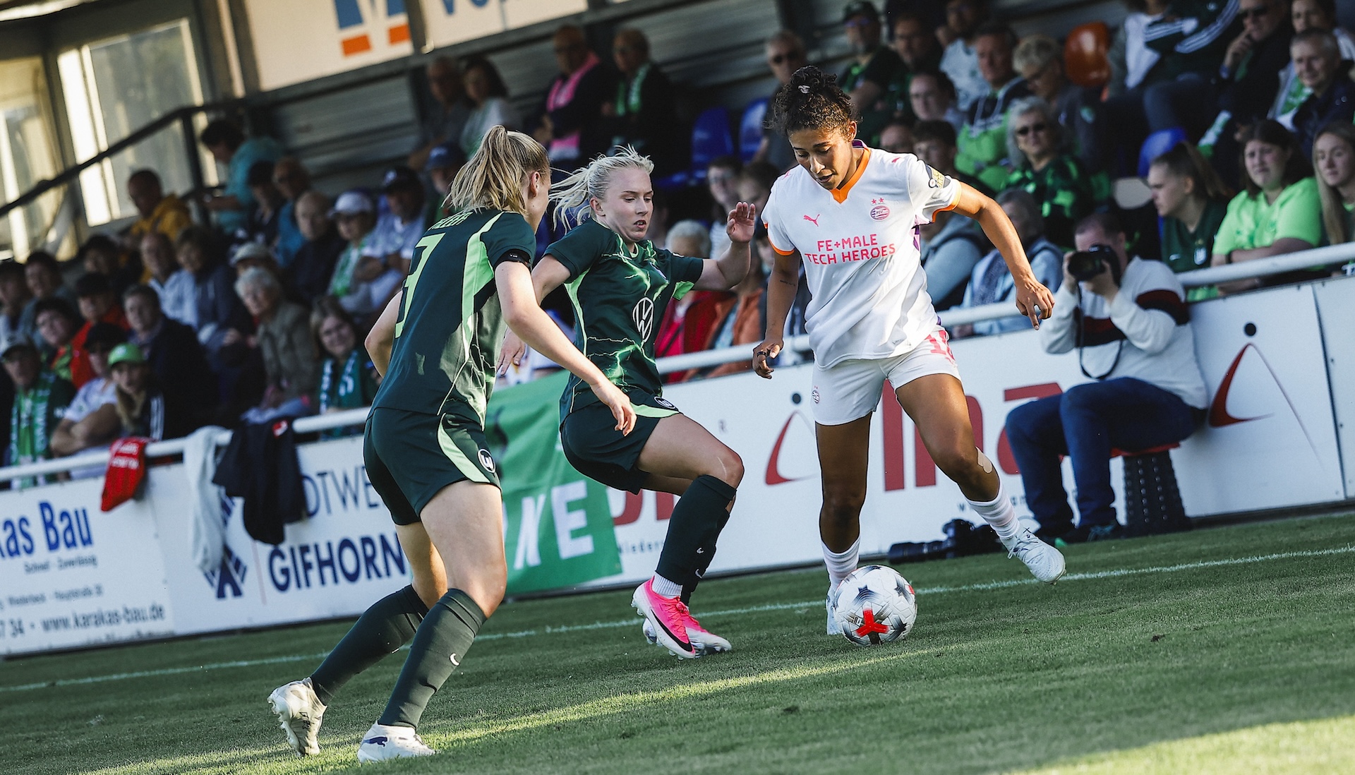 Voorbereiding | PSV Vrouwen sluit oefenprogramma af met nederlaag tegen VfL Wolfsburg
