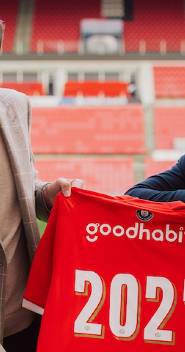 Business | GoodHabitz verlengt rugsponsorschap met PSV
