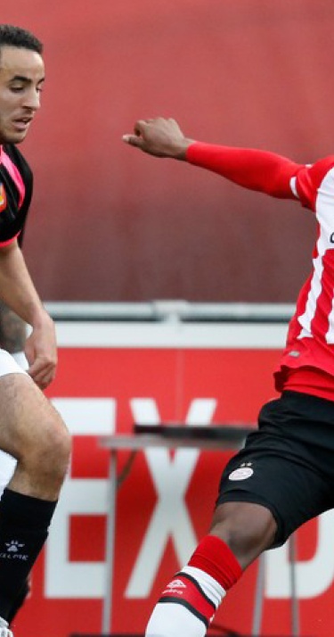 In beeld: Jong PSV verslaat Telstar in eigen huis
