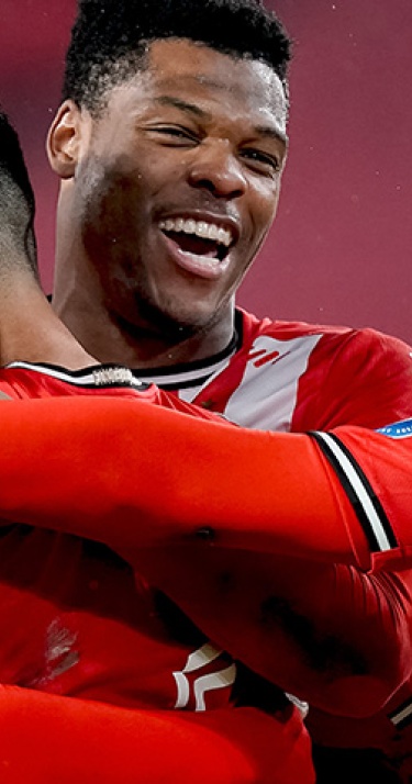 Zahavi en Rosario helpen PSV langs RKC Waalwijk