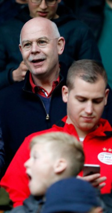 In beeld: Gerbrands ziet PSV vanuit uitvak  winnen