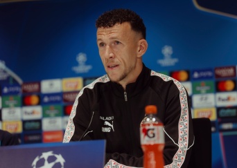 Persconferentie | 'We willen stappen zetten in de Champions League'