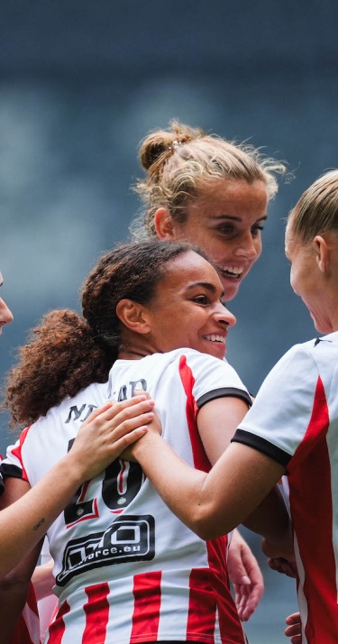 UWEC | PSV Vrouwen verslaat Metalist Kharkiv en blijft actief op Europees toneel