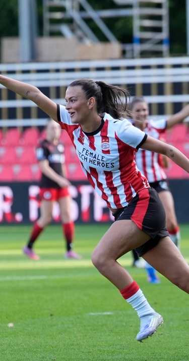 Transfer | Riola Xhemaili maakt overstap naar FC Como Women