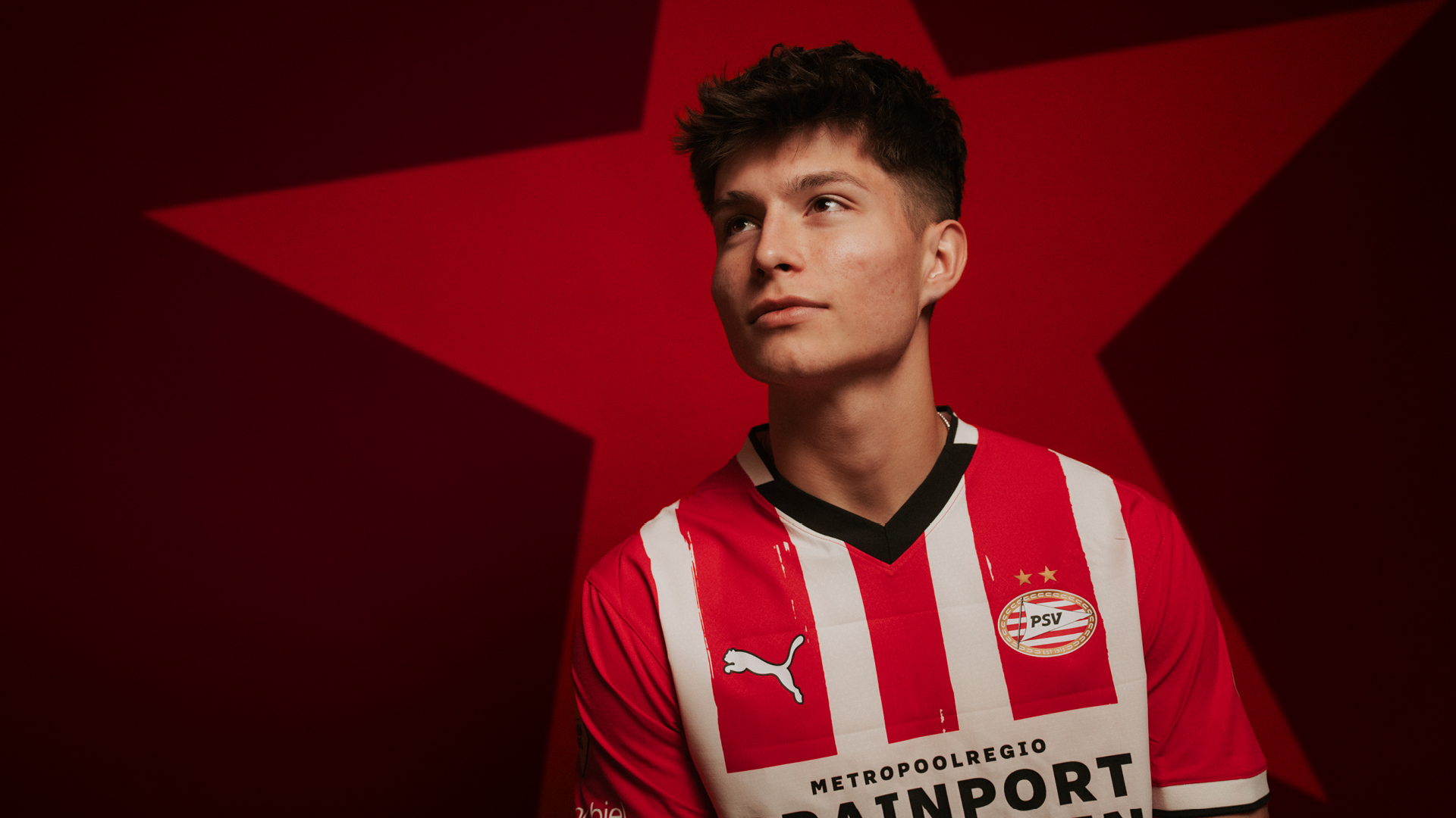 PSV - Transfer | PSV contracteert Esmir Bajraktarević